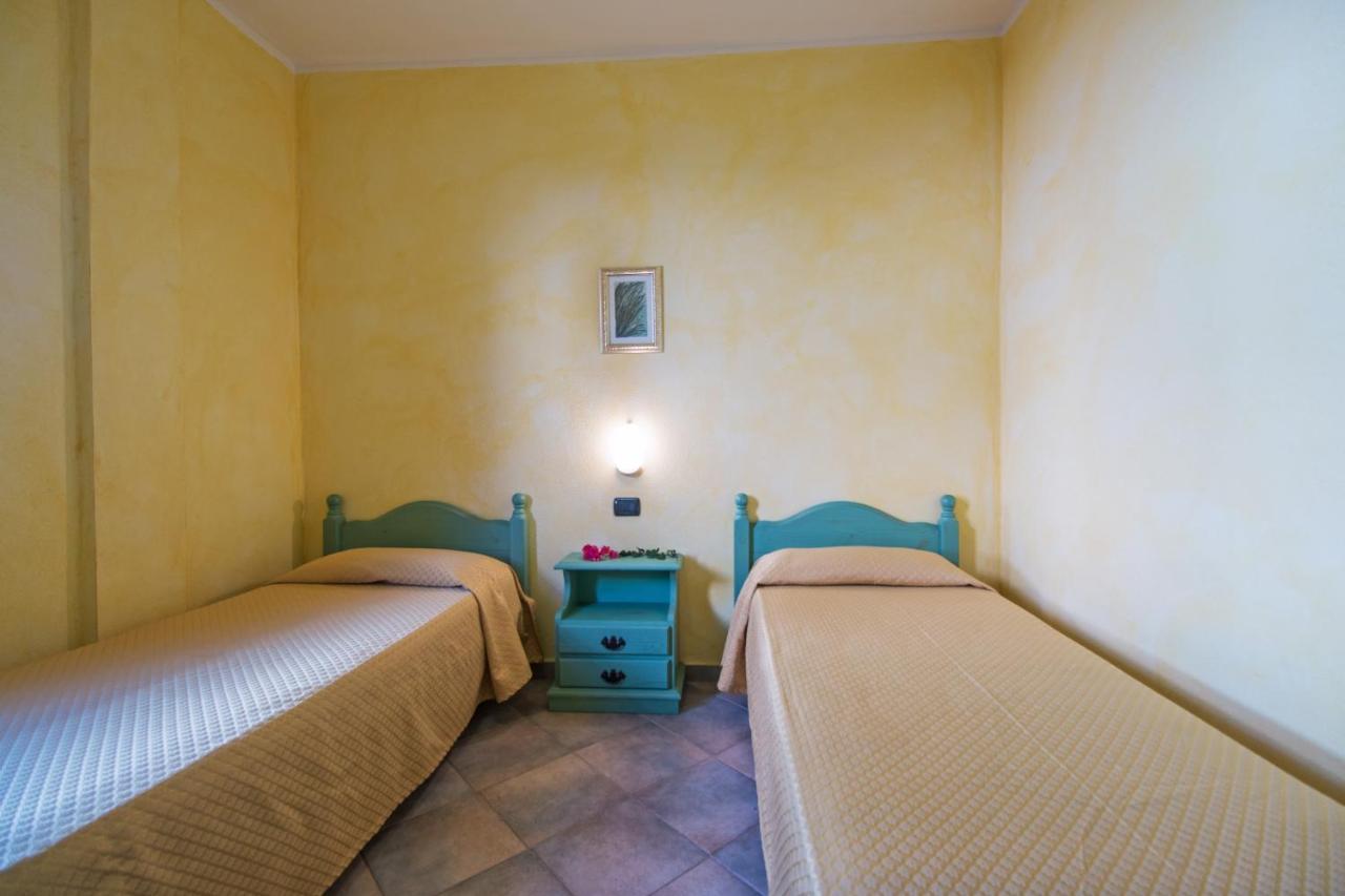 Residenza Gli Ontani Hotel Orosei Exterior foto