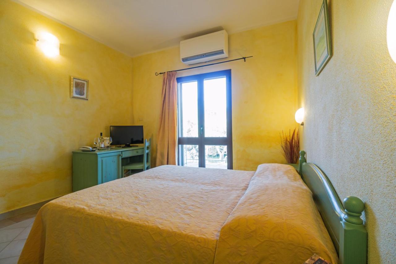 Residenza Gli Ontani Hotel Orosei Exterior foto